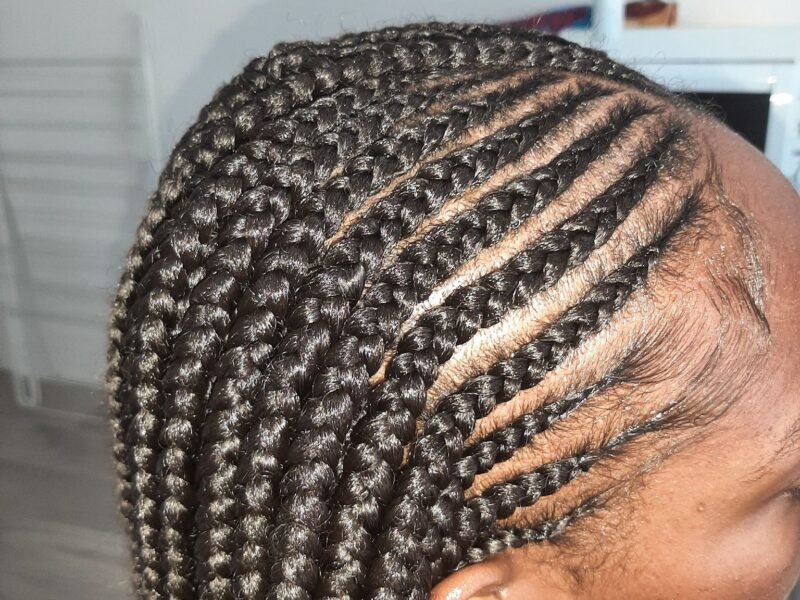 Knotless braids