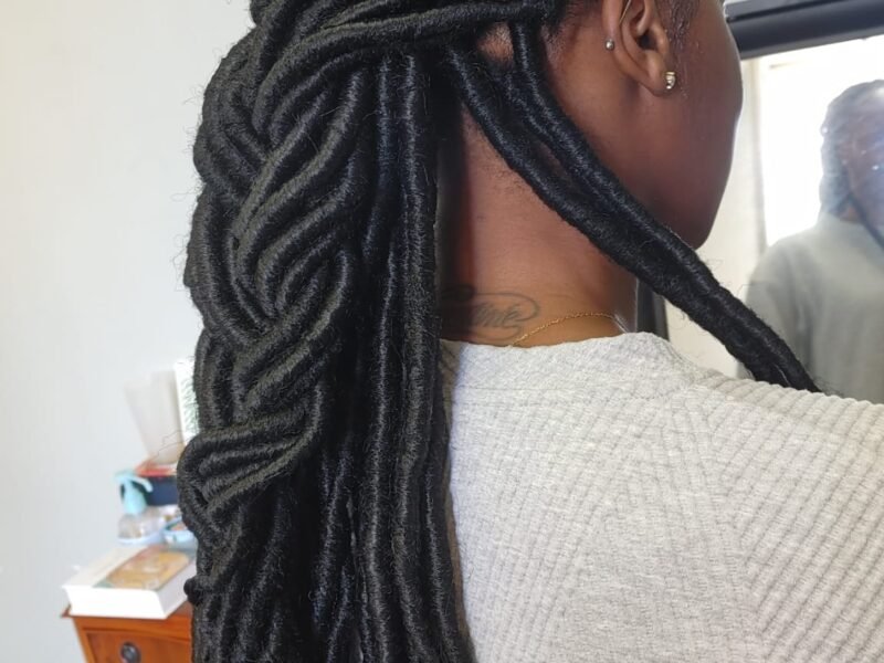 Faux locks tresses longues
